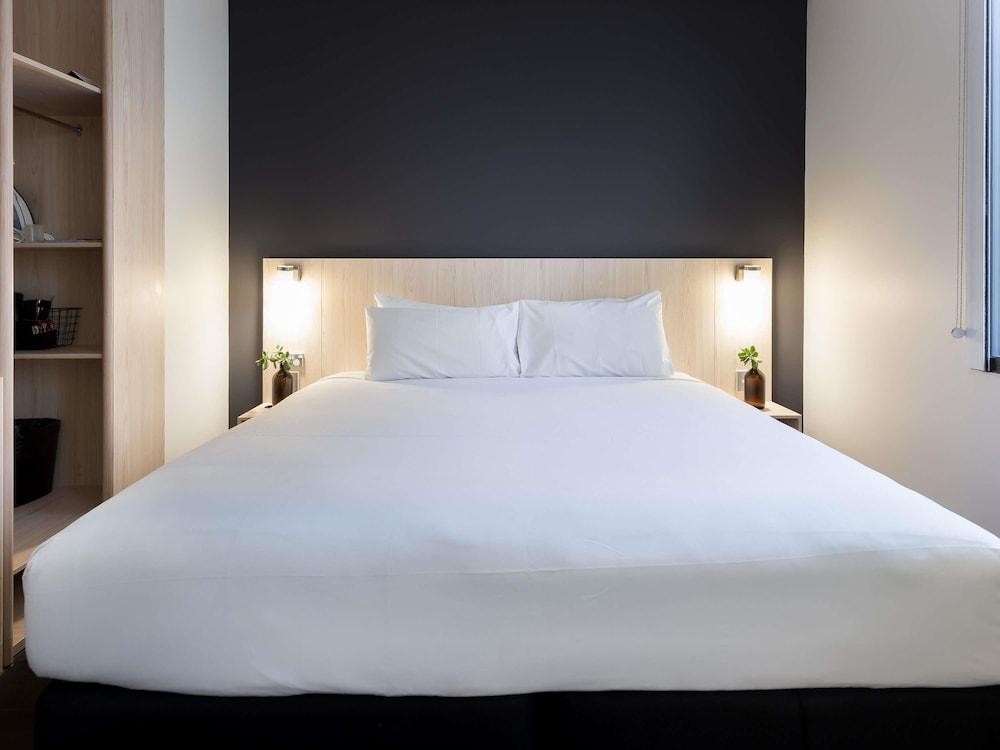 ibis Sydney Barangaroo Hotel Room Type - Superior Room, 1 King Bed