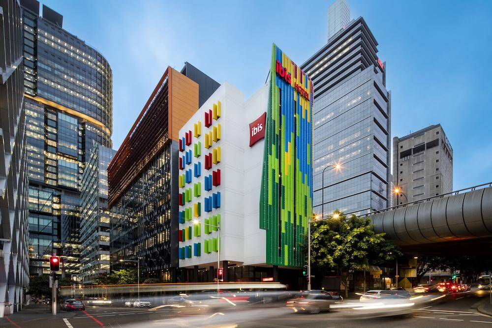 ibis Sydney Barangaroo Hotel - Tap to explore photos