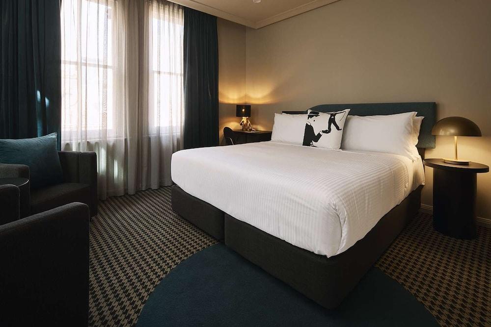 The Capitol Hotel Sydney Room Type - Room, 1 King Bed