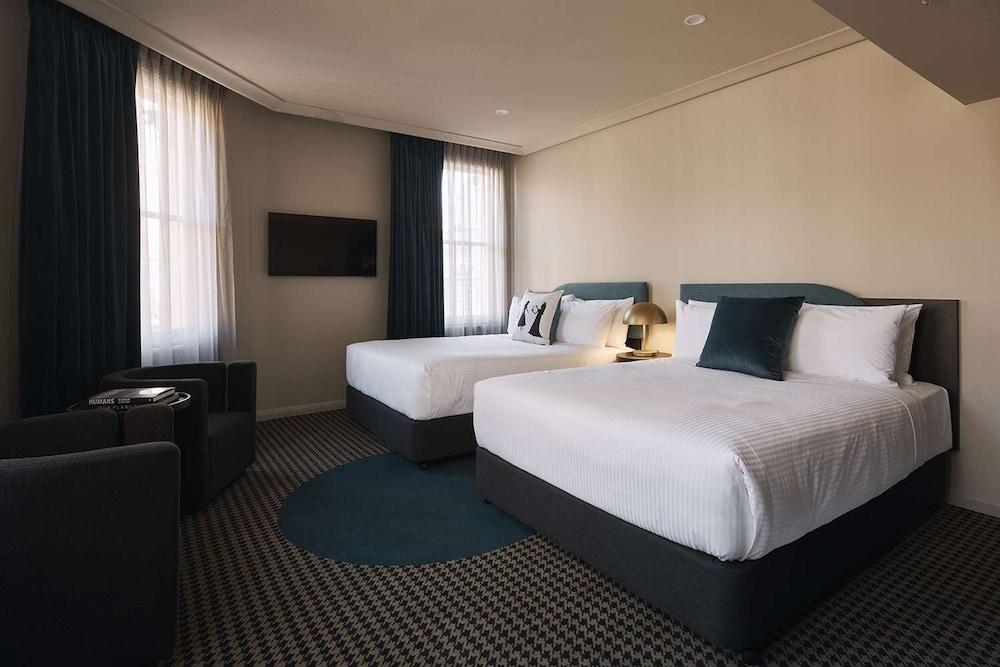 The Capitol Hotel Sydney Room Type - Double Room, 2 Queen Beds