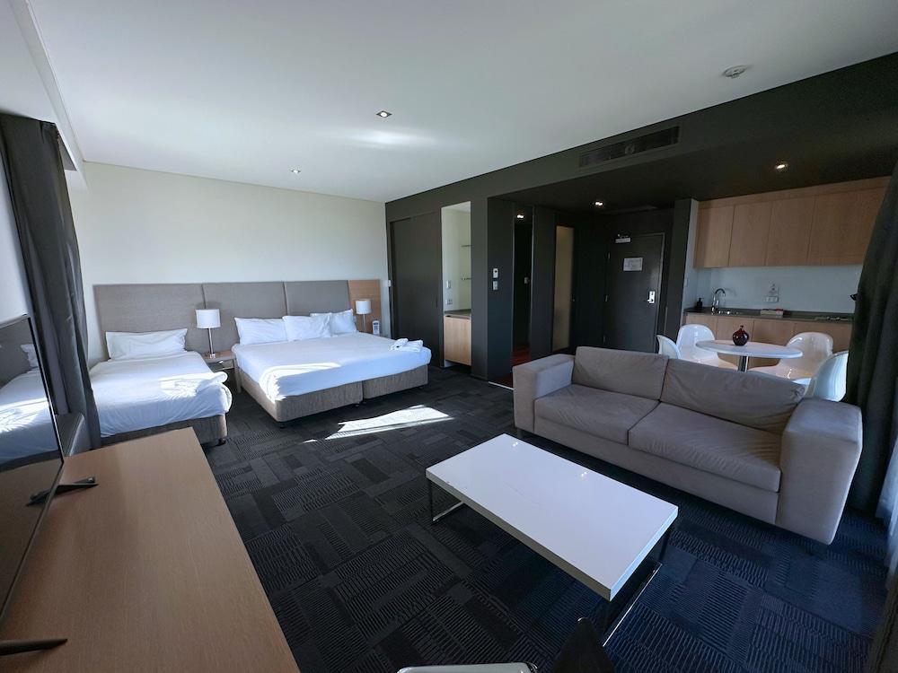 Alpha Hotel Eastern Creek Room Type - Alpha Suite