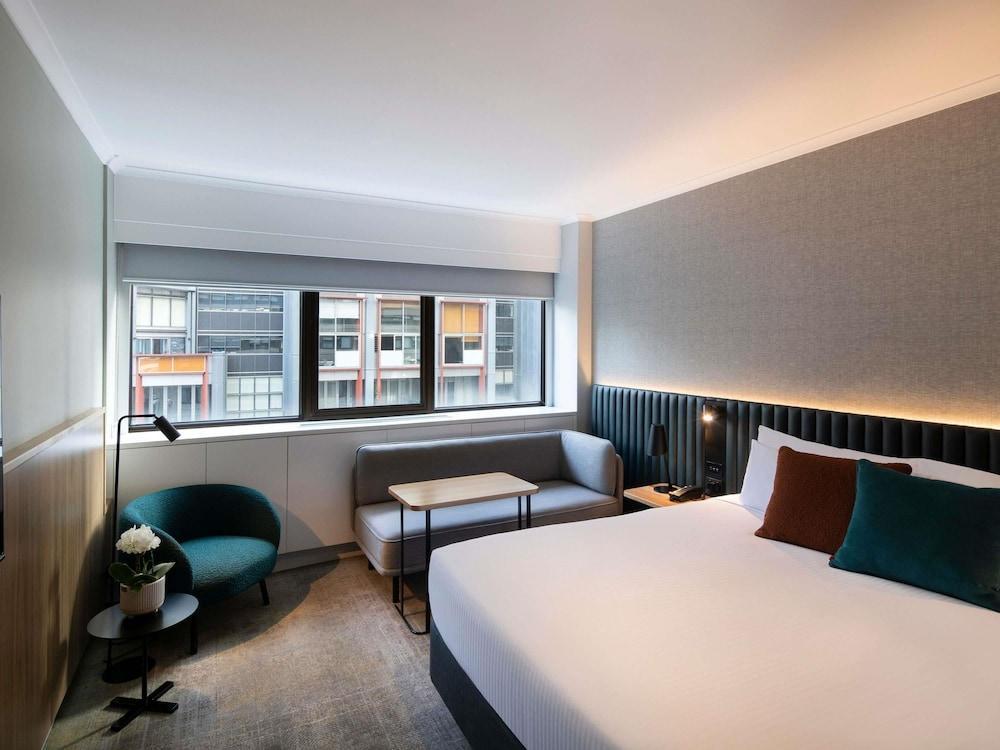 Novotel Sydney City Centre Room Type - Superior Room, 1 King Bed