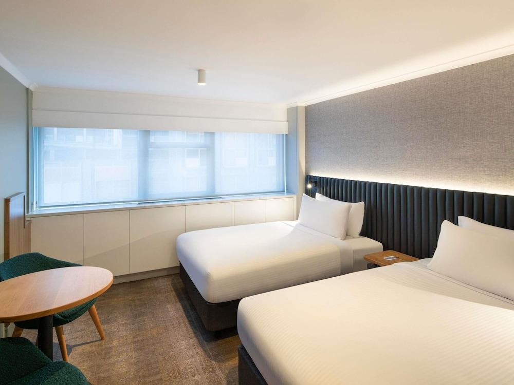Novotel Sydney City Centre Room Type - Standard Twin Room, 2 Double Beds