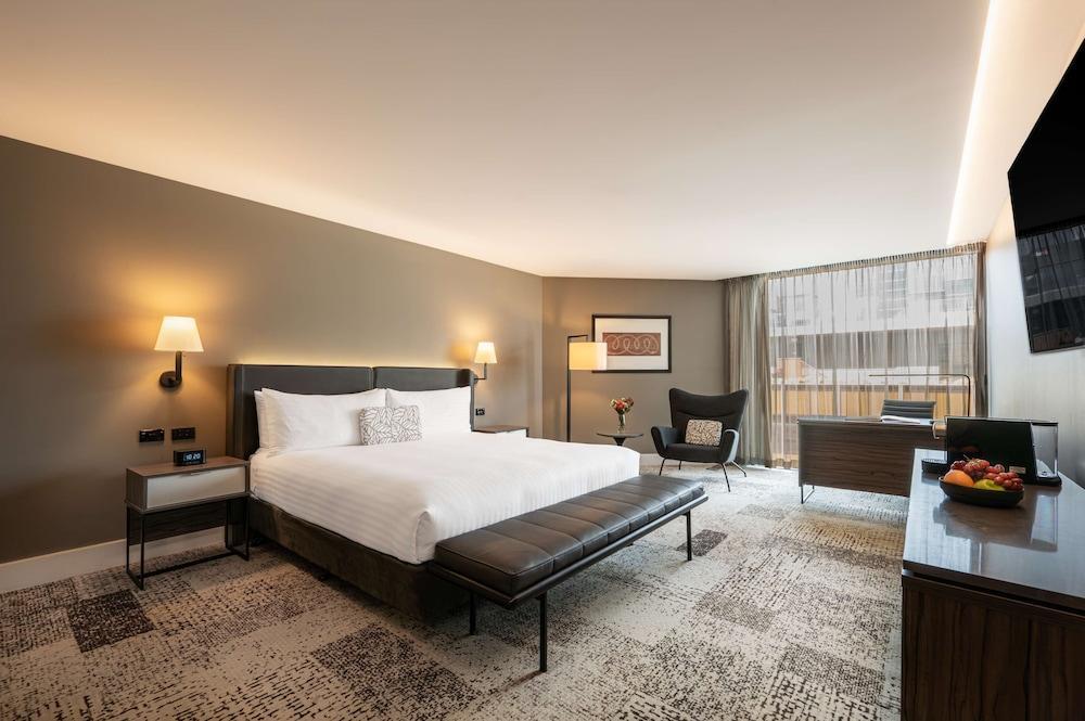 PARKROYAL Parramatta Room Type - Premier King Corner Room