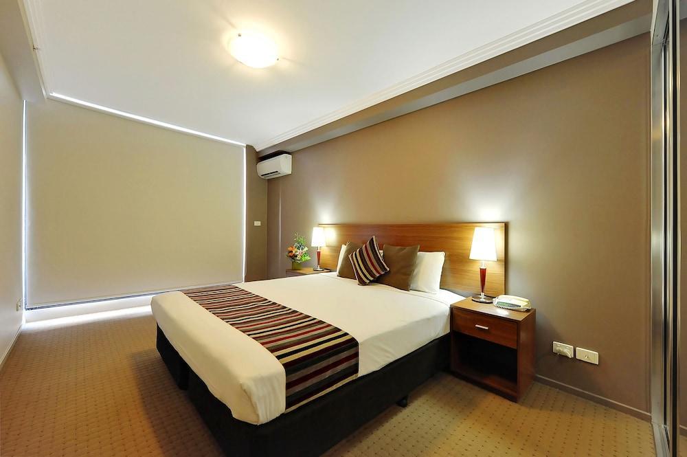 APX Darling Harbour Room Type - One Bedroom Apartment (Limited Housekeeping)