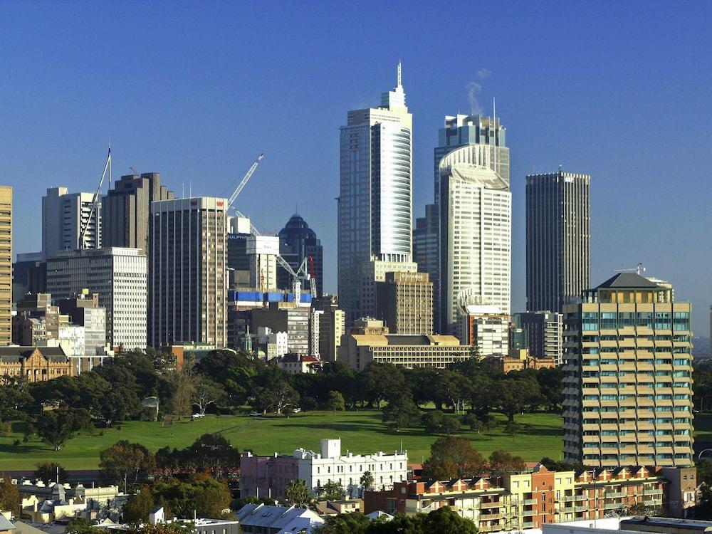 ibis budget Sydney East - Tap to explore photos
