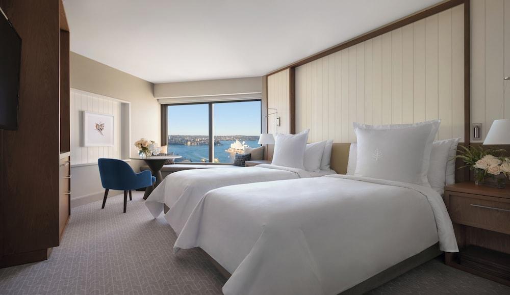Four Seasons Hotel Sydney Room Type - Deluxe Full Harbour Twin Room