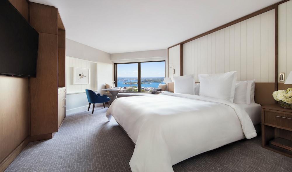 Four Seasons Hotel Sydney Room Type - Deluxe Partial Harbour Room King