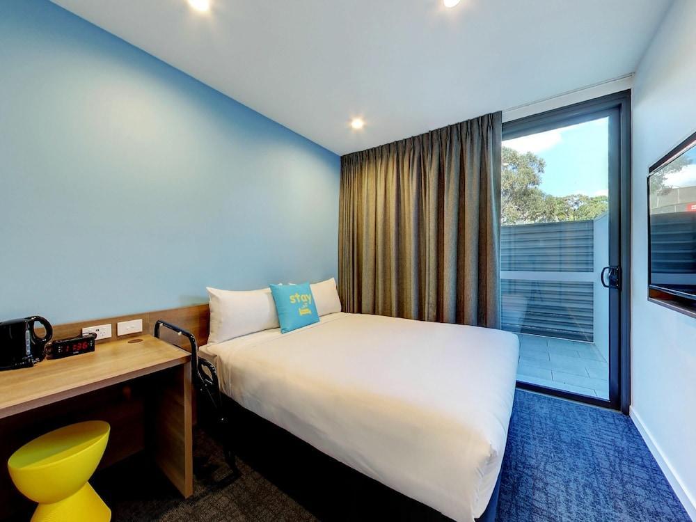 ibis budget Sydney Airport Room Type - Superior Queen Room , 1 Queen Bed