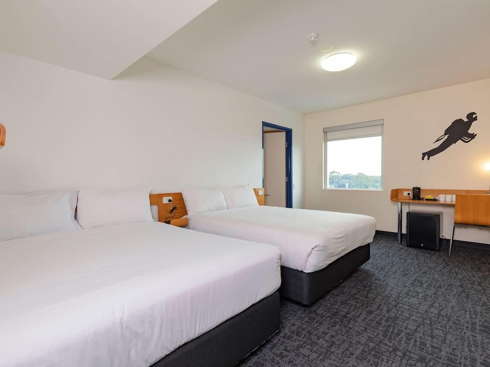 ibis budget Sydney Airport Room Type - Standard Room - 2 Queen Beds