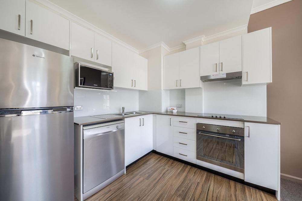 Oaks Sydney Goldsbrough Suites Room Type - One Bedroom Apartment