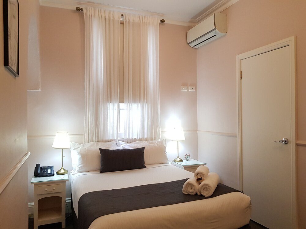The Hughenden Boutique Hotel Room Type - Cosy Room
