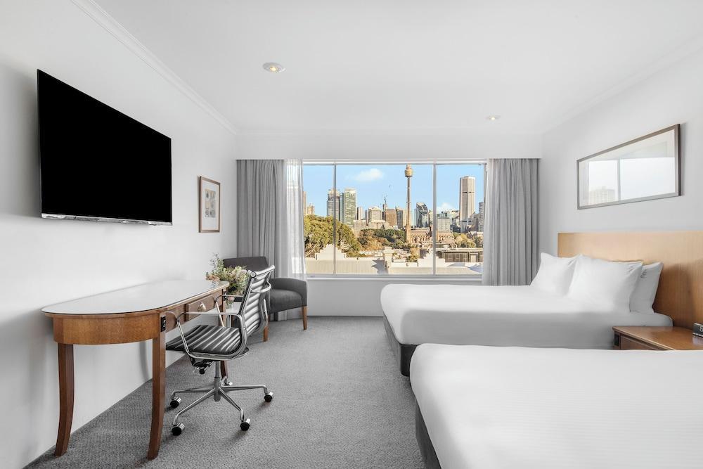 Holiday Inn Potts Point Sydney Room Type - 2 Queen Premium City View