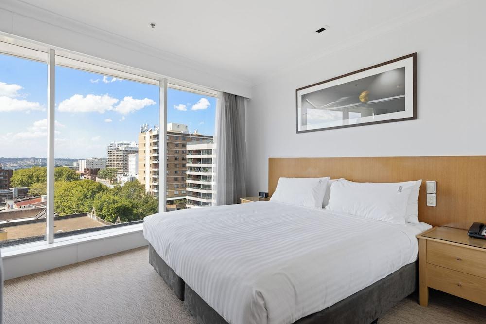 Holiday Inn Potts Point Sydney Room Type - Premium Room