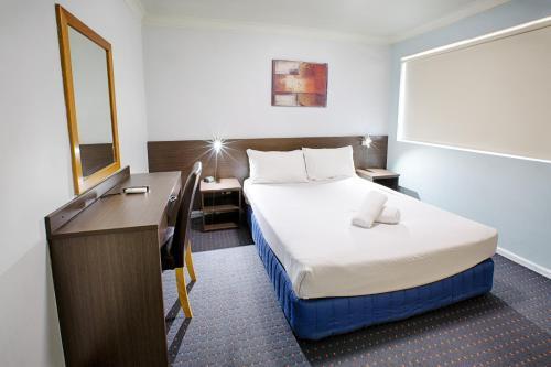 Hunts Hotel Liverpool - Tap to explore photos