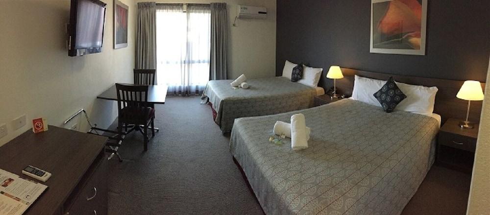 Hunts Hotel Liverpool Room Type - Executive Room, 2 Queen Beds