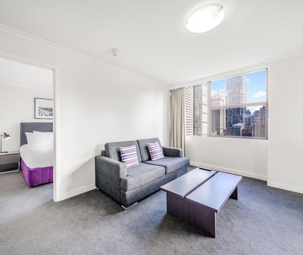 Oaks Sydney Hyde Park Suites Room Type - One Bedroom Executive Apartment