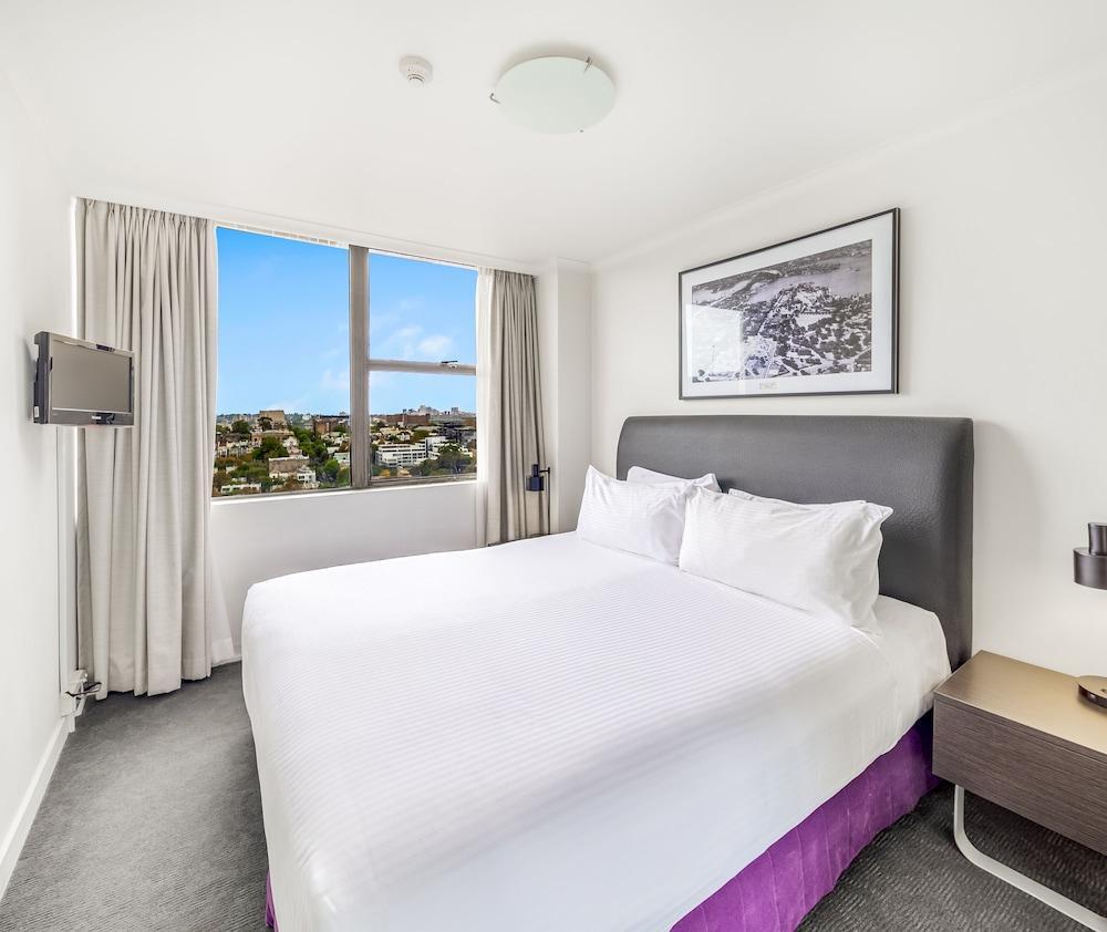 Oaks Sydney Hyde Park Suites Room Type - Two Bedroom Executive Apartment