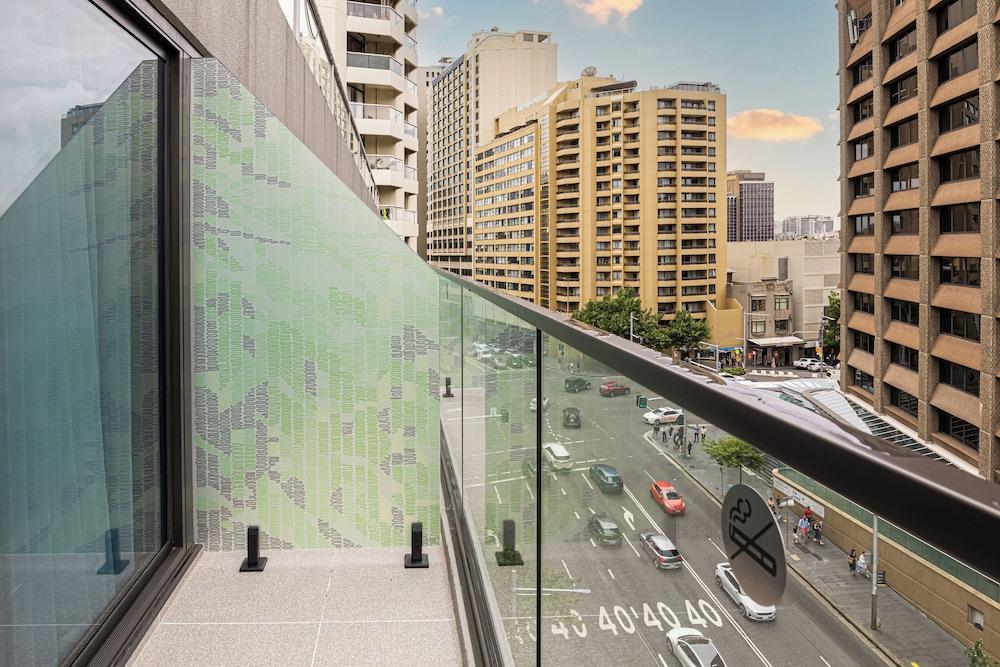 Song Hotel Sydney Room Type - Queen Balcony Room