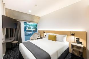 Song Hotel Sydney - Tap to explore photos