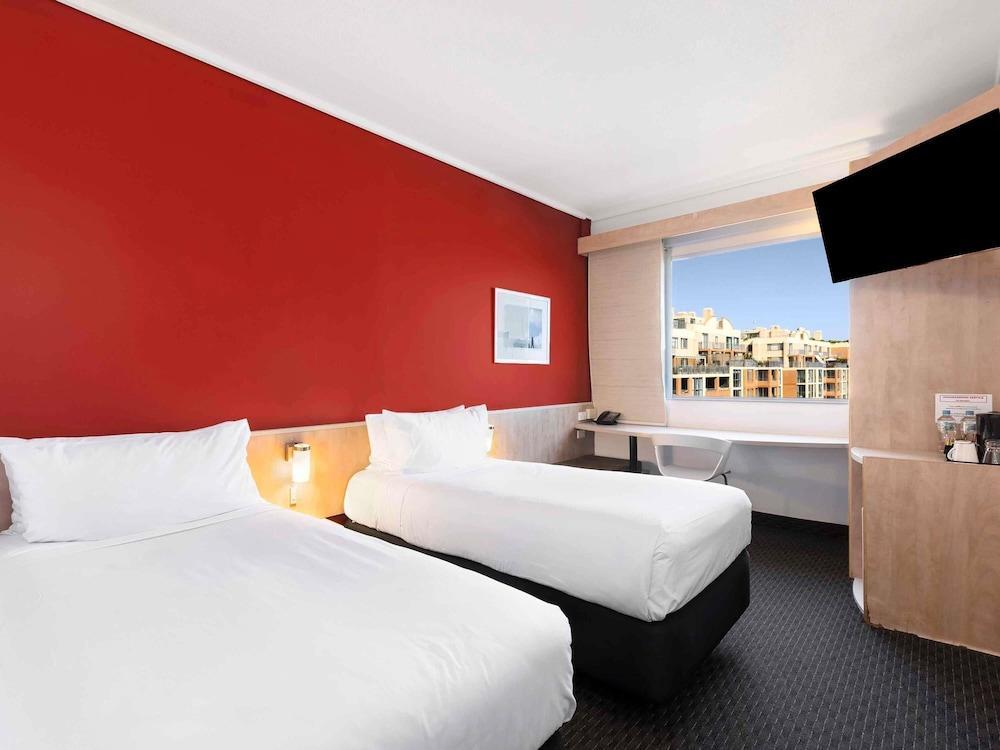 ibis Sydney Darling Harbour Room Type - Standard Room, 2 Twin Beds (Pyrmont View)