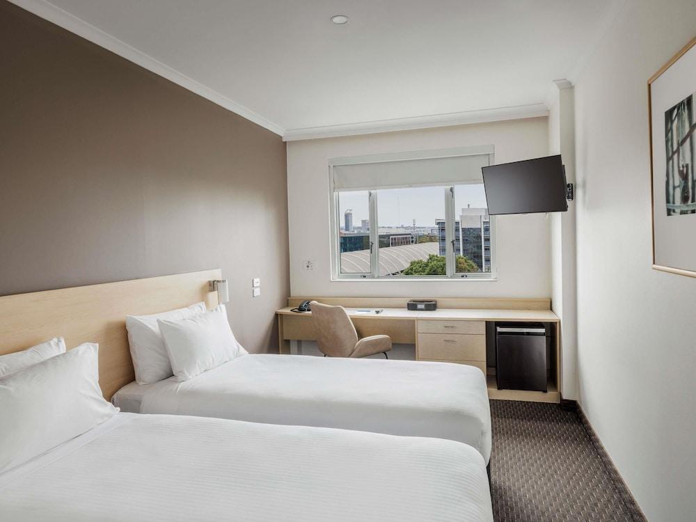 Ibis Sydney Olympic Park Room Type - Standard Room, 2 Twin Beds