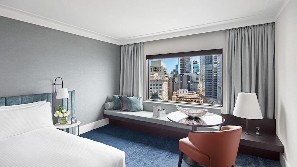 InterContinental Sydney, an IHG Hotel Room Type - 1 King Classic Heritage View