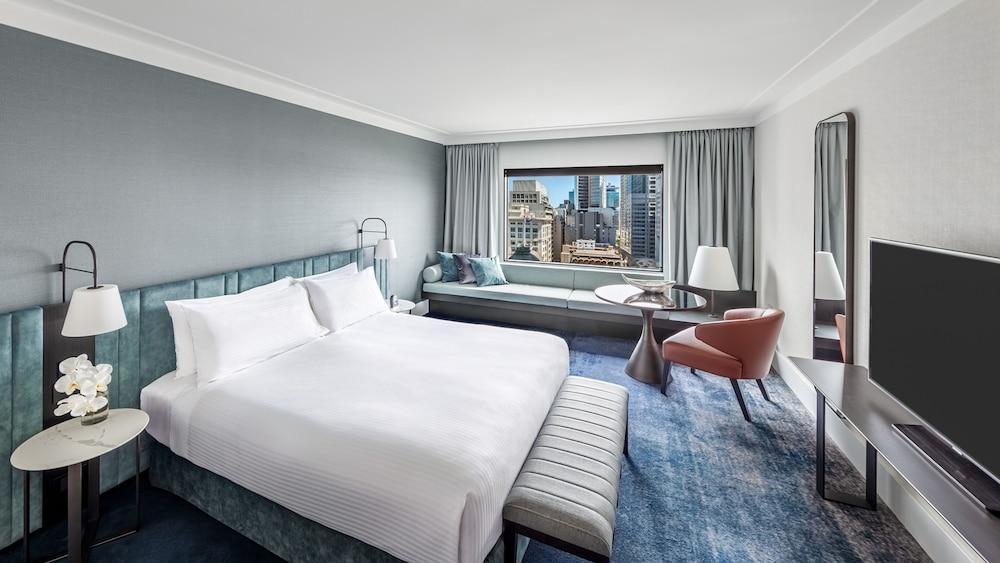 InterContinental Sydney, an IHG Hotel Room Type - 1 King Classic Heritage View