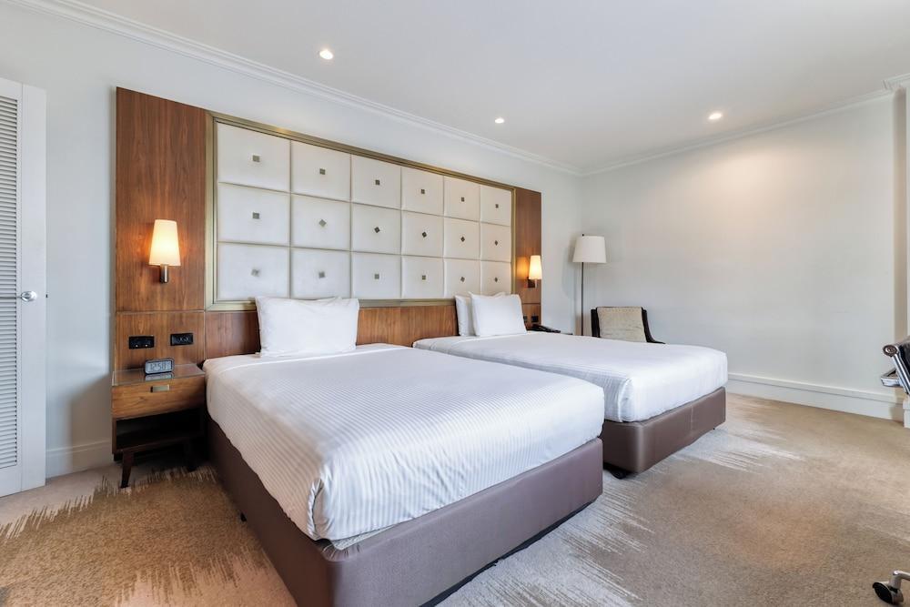 Amora Hotel Jamison Sydney - Tap to explore photos