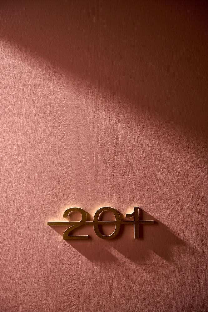 Hotel Morris Sydney - Handwritten Collection - Tap to explore photos
