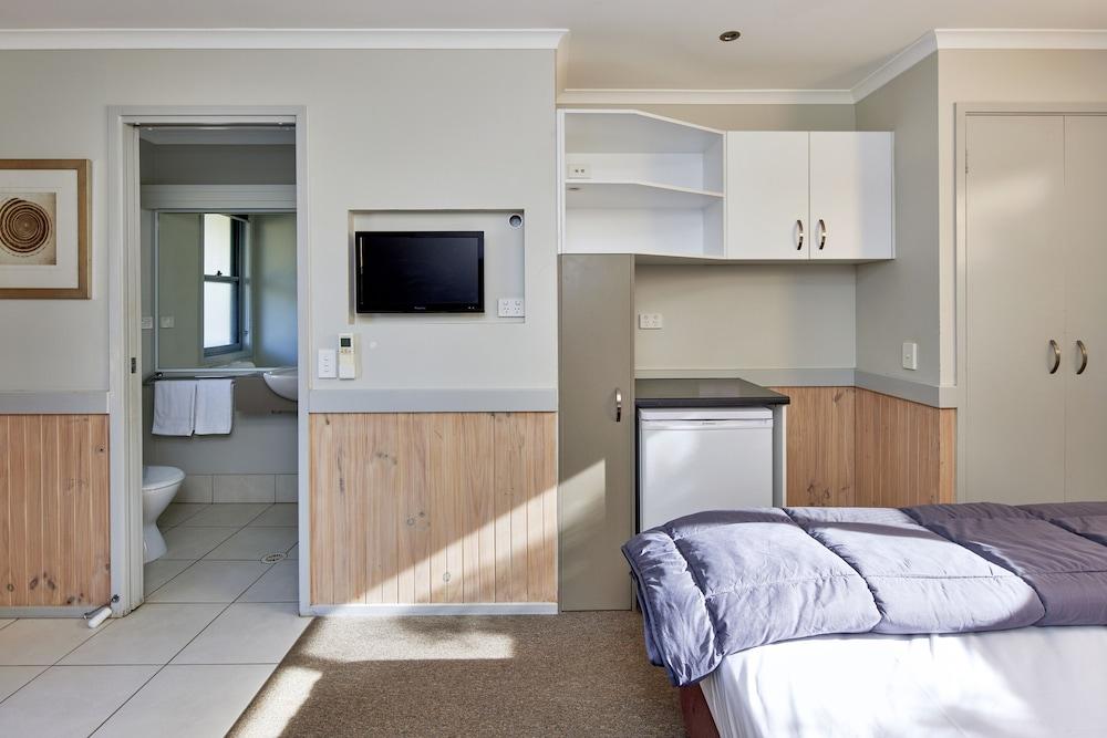 Big4 Sydney Lakeside Holiday Park Room Type - Studio Cabin