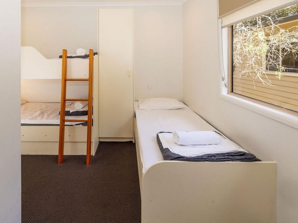 Big4 Sydney Lakeside Holiday Park - Tap to explore photos