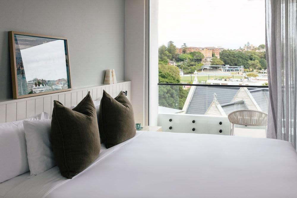 Elysium Manly Room Type - Sunset View King - Elysium Floor