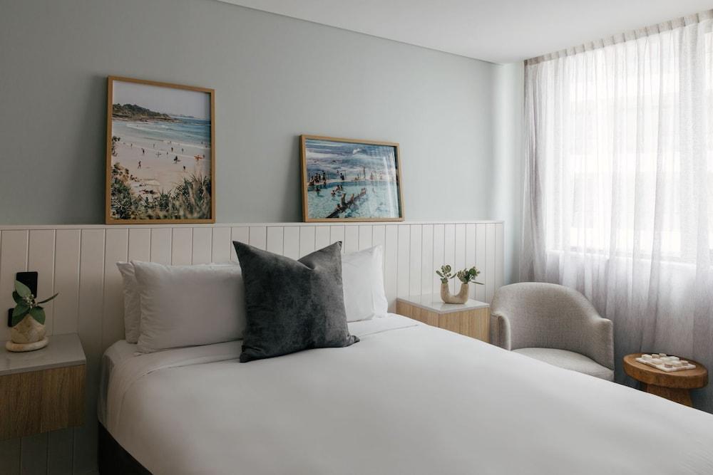 Elysium Manly Room Type - Village Queen