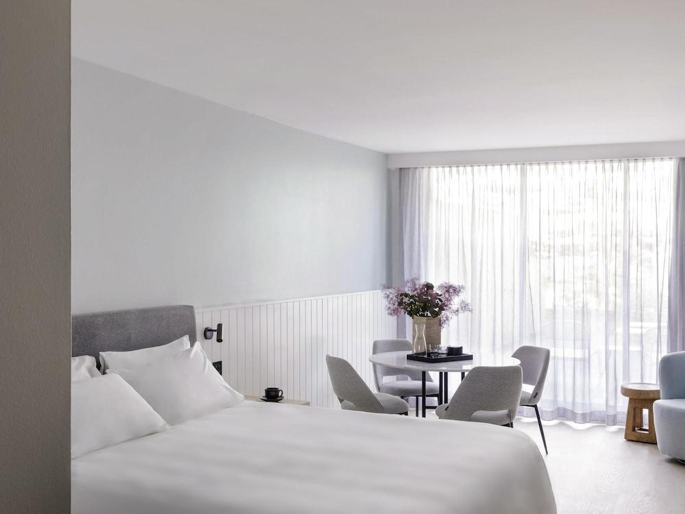 Elysium Manly Room Type - Ocean View Terrace King