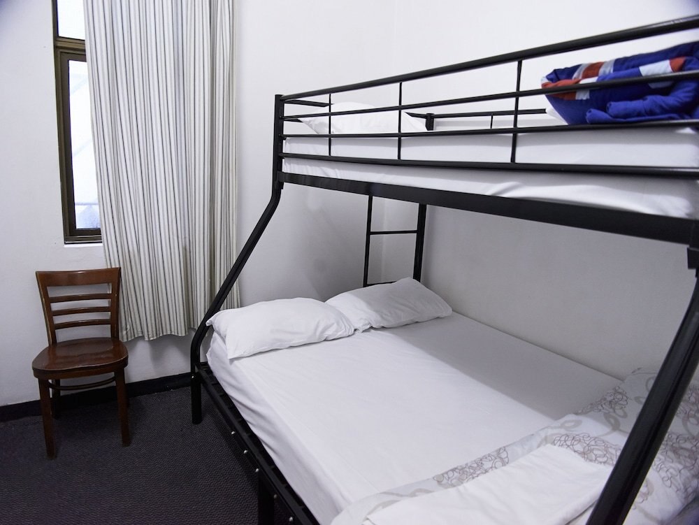 Maze Backpackers Room Type - Standard Triple Room