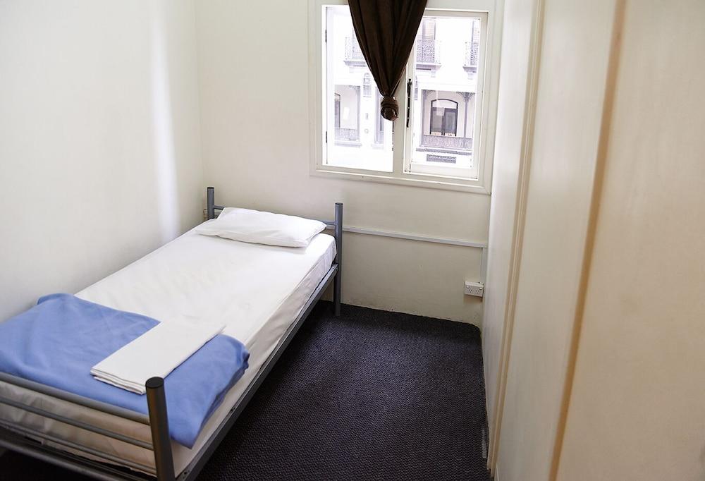 Maze Backpackers Room Type - Standard Single Room