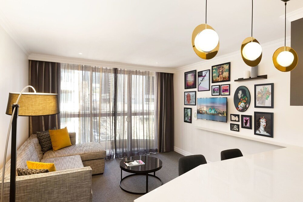 Mantra 2 Bond Street Sydney 2 1 1 Price Address Reviews Nearby attractions include sydney opera house, pitt street mall, darling harbour, and the museum of contemporary art.