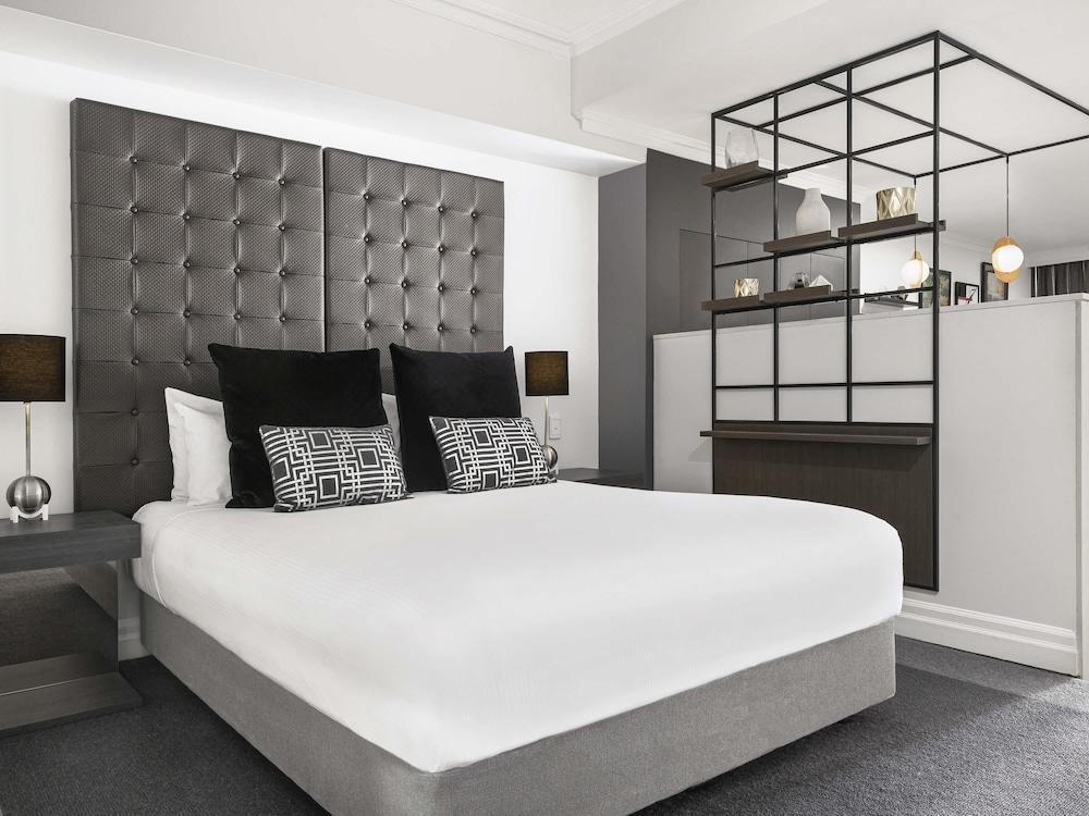 Mantra 2 Bond Street Room Type - Studio, 1 Queen Bed