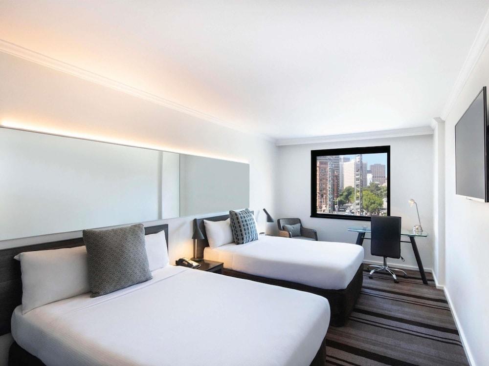 Mercure Sydney Room Type - Standard Room 2 Double Beds