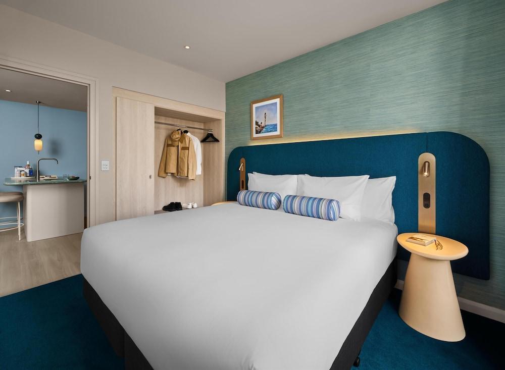 Adina Apartment Hotel Sydney Darling Harbour - Tap to explore photos