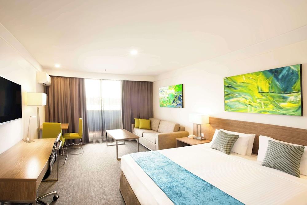 Metro Aspire Hotel, Sydney Room Type - Premium Room, Balcony