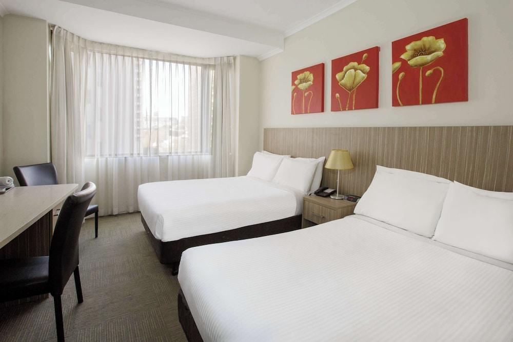 Metro Hotel Marlow Sydney Central Room Type - Superior Twin Room with 2 Single Beds