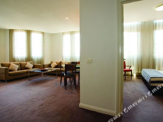 Adina Apartment Hotel Sydney Central Sydney Price Address Reviews