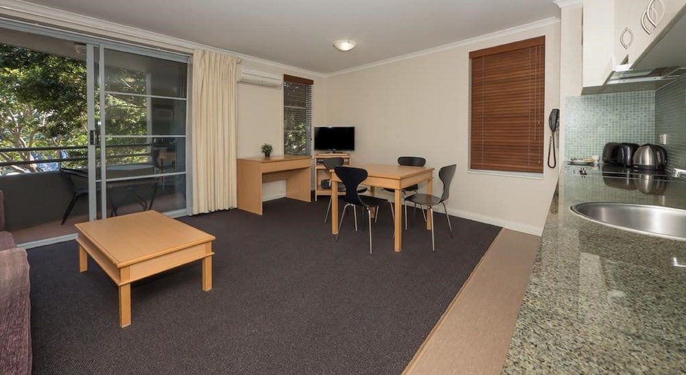 Napoleon On Kent Room Type - One Bedroom Apartment