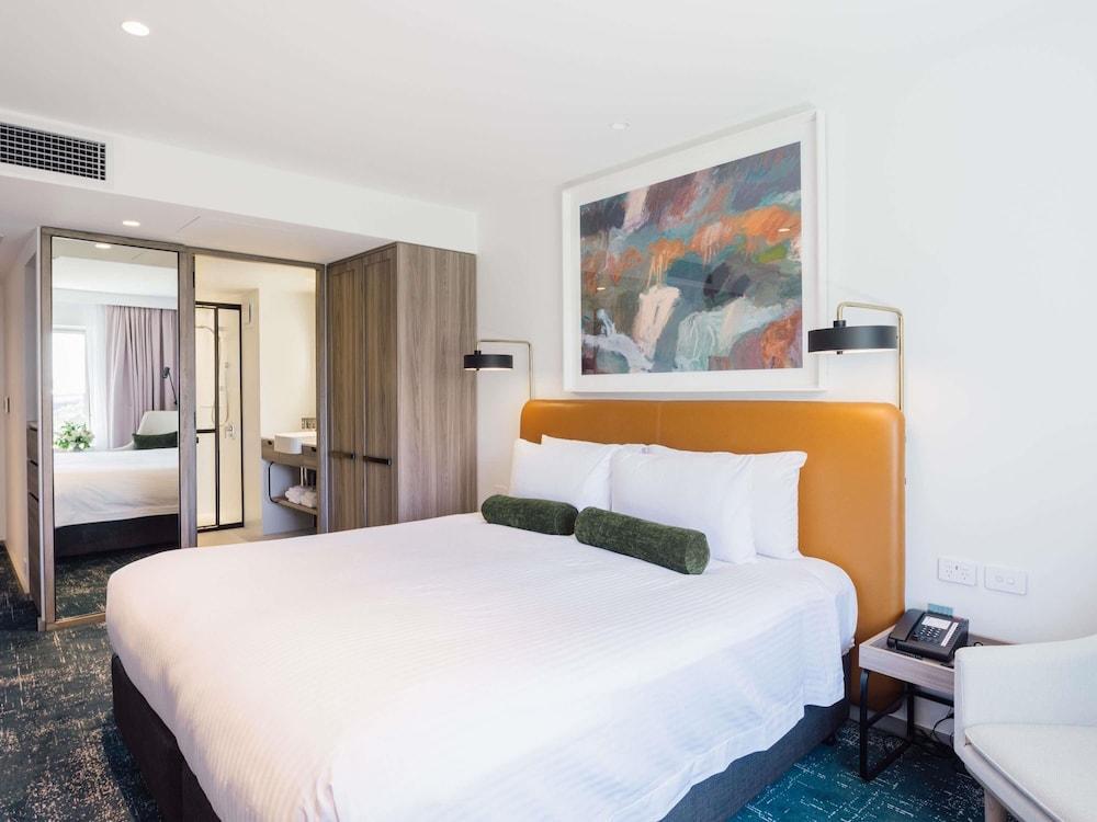 Novotel Sydney Darling Square Room Type - Superior Room, 1 King Bed