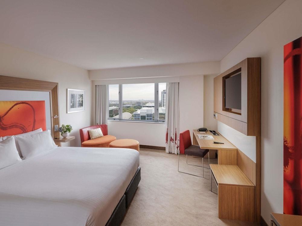 Novotel Sydney Olympic Park Room Type - Superior Room, 1 King Bed