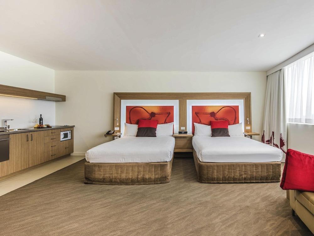 Novotel Sydney West HQ Hotel Room Type - Deluxe Suite, 2 Queen Beds