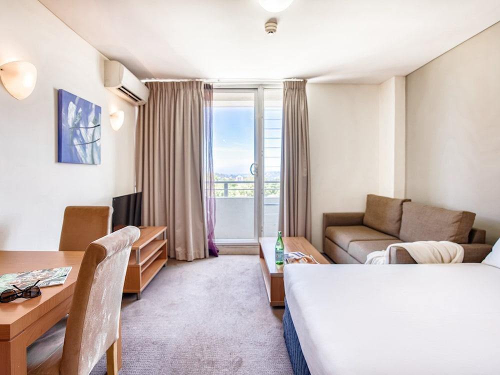 Park Regis Concierge Apartments Room Type - Studio Apartment with Harbour View