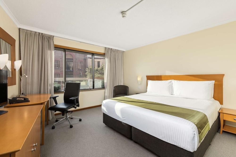 Sydney Harbour Hotel Room Type - Superior King